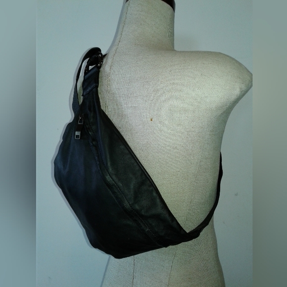 NEW Zara Man sheep leather Adjustable Waist Belt shoulder Croissant Bag Fanny - Picture 4 of 9